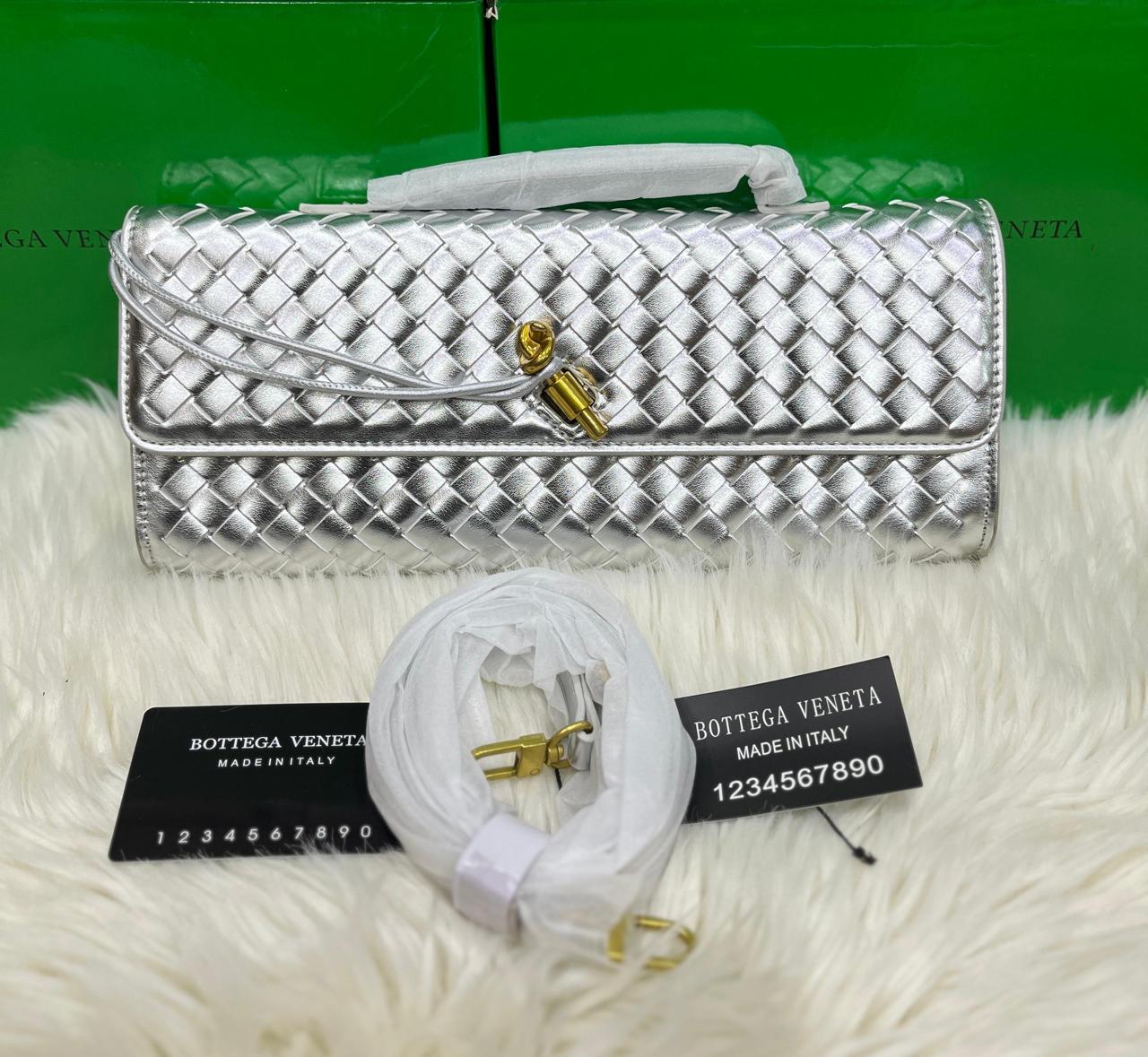 Bottega Veneta Andiamo Clutch