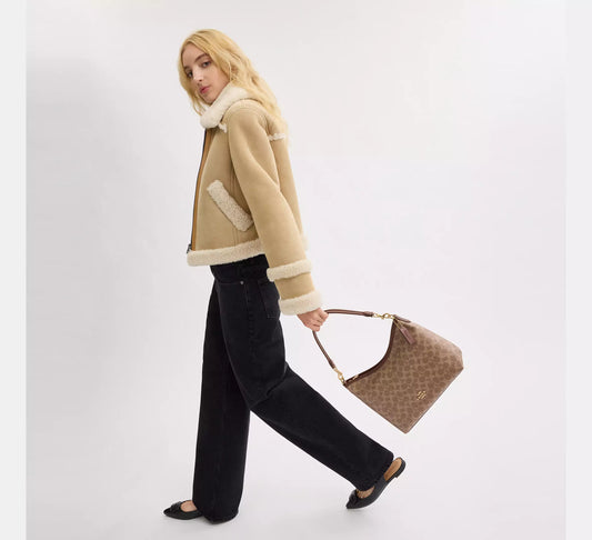 Laurel Shoulder Bag In Signature Canvas