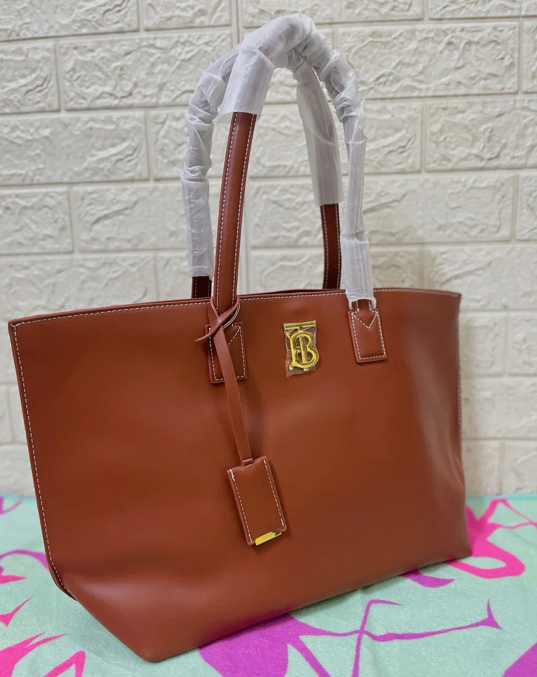 Burberry Women Tote Bag