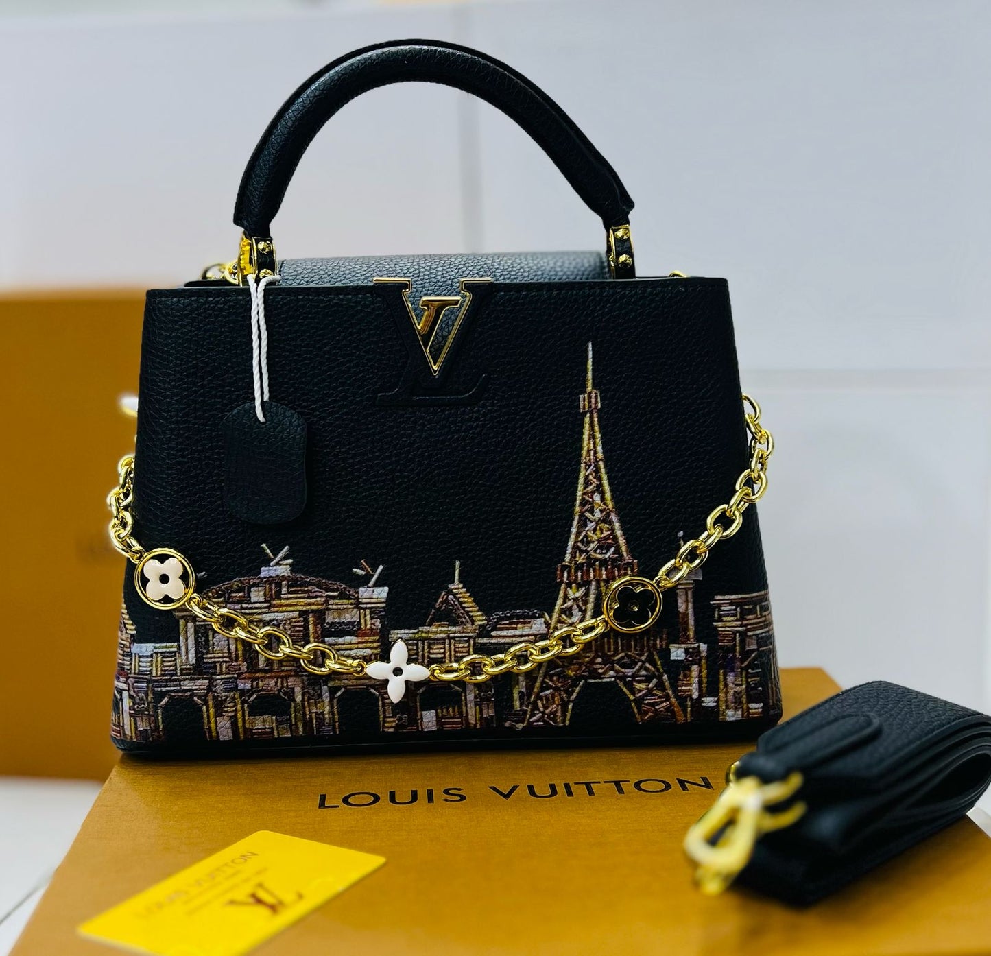 LOUIS VUITTON 57th Street PARIS Capucines BB